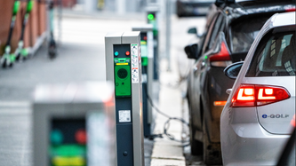 Illustrasjon av 100 prosent elbilandel i 107 kommuner