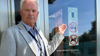Illustrasjon av Teknisk museum forbyr smartbriller