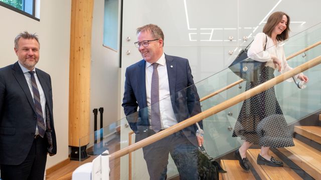 Norge undertegnet avtale om sjøminer på Nato-toppmøtet