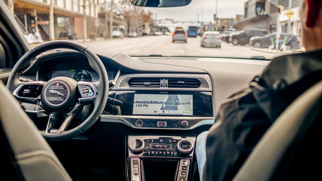 Tesla, BYD eller Xpeng – hvem vinner kappløpet om selvkjøring?