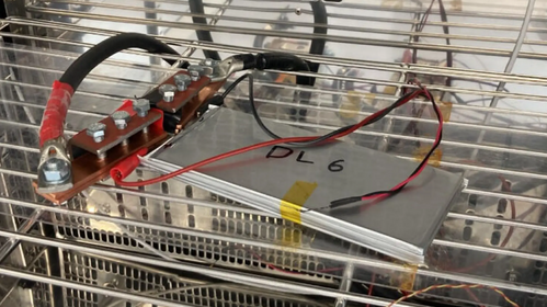 Illustrasjon av Fant svært høy energitetthet i Donut Labs batteri – men med en stor hake