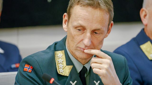 Forsvarssjefen innrømmer at F-35-bemanning ble undervurdert