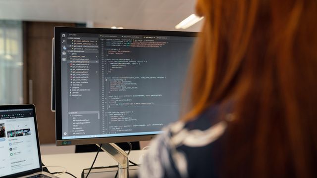Studie: Energiforbruket for populære programmeringsspråk er skyhøyt