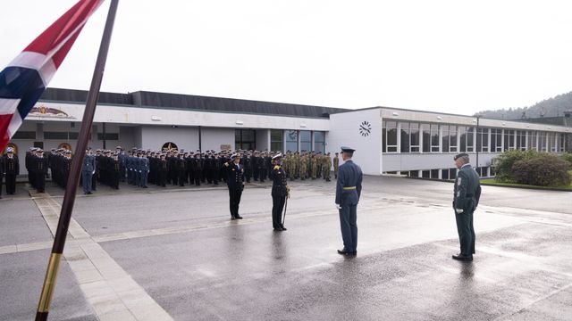 45 offiserer får 180.000 kroner hver i forlik