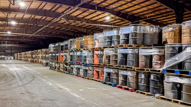 Samlet nok lysstoffrør til ti års produksjon av jetmotoringrediens