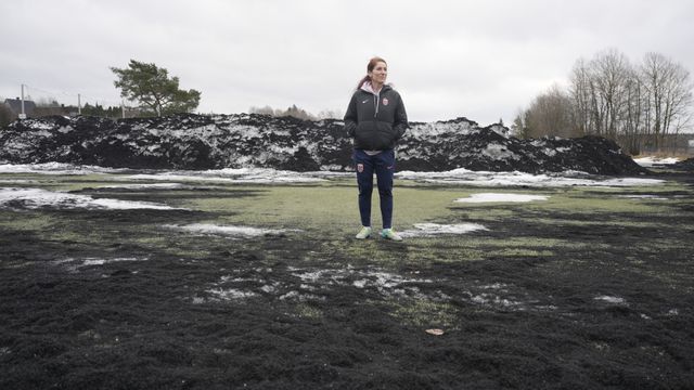 NFF jobber med lovende alternativer til gummigranulat – bioplast en mulighet