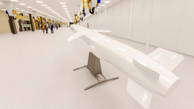 Produserer ett missil til 35 millioner kroner per skift