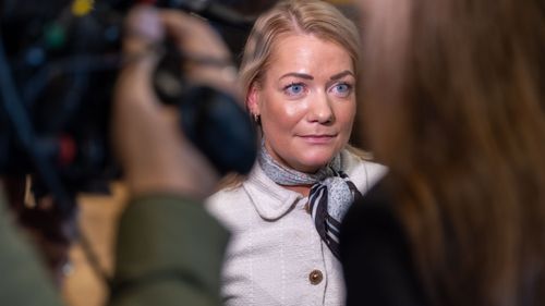 Illustrasjon av Varsler kontrollsak etter flytting av Luftforsvaret-personell