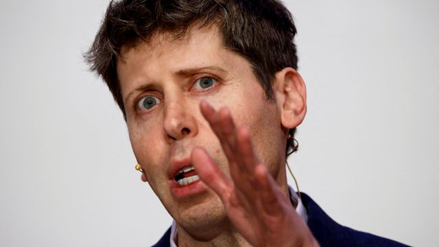 Nå skal Open AI trolig lage sin egen «KI-dings»