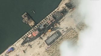 Illustrasjon av Nordkoreansk krigsskip skal ha veltet under sjøsetting