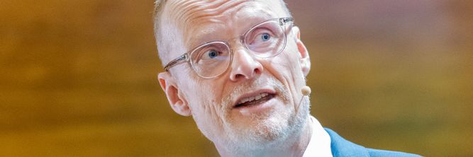 Illustrasjon av Advarer om at drone-toget går: – Det haster