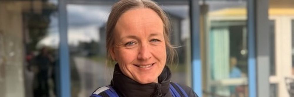 Illustrasjon av KI-verktøy halverte tiden brukt på journalføring