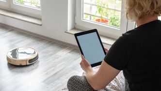 Illustrasjon av Nå vil regjeringen sikre støvsugeren din mot cyberangrep