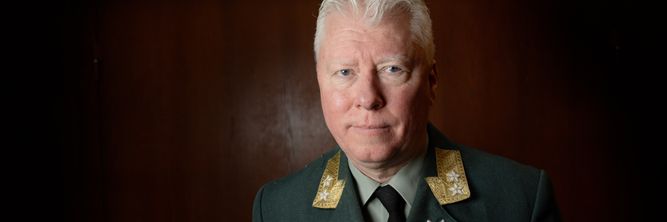 Illustrasjon av Nå skal Forsvaret bruke KI for alvor