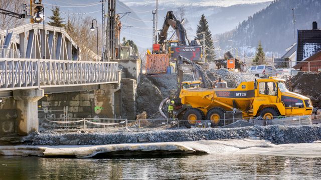 Ingeniører mener Bane Nors eget sikringstiltak førte til at Otta bru løsnet