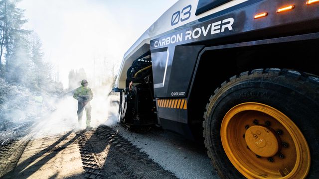 I gang med ubemannet maskin som ruster opp vei