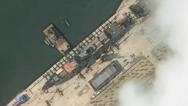 Nordkoreansk krigsskip skal ha veltet under sjøsetting