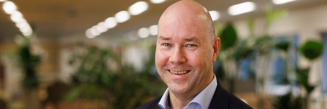 Illustrasjon av Kundekrav om KI-erfaring kan gjøre det tøffere for nyutdannede