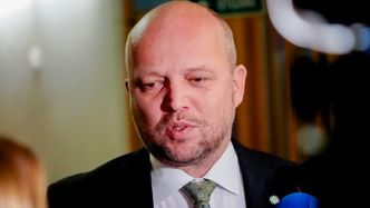 Illustrasjon av Strid på Stortinget om kjøp av koreanske raketter: – Altfor sårbart