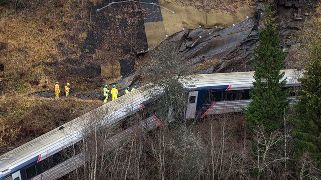 Fylkesting med krass togkritikk – krever handling nå