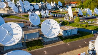 Illustrasjon av «Europeiske» satellittselskaper får slå seg sammen