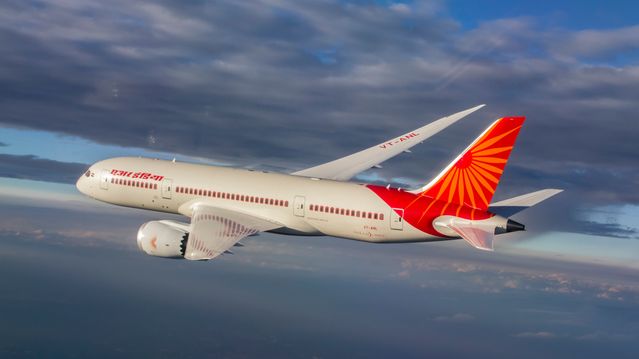 Dreamliner-fly satt på bakken etter mulig feil med drivstoffbryter