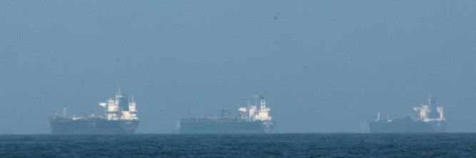 Illustrasjon av Rundt 30 norskkontrollerte skip berørt av konflikten i Midtøsten