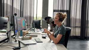 Med AI tar PC-en rollen som virtuell produsent i videomøtet