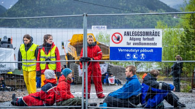 Regjeringen sier nei til å endre tillatelsen til dumping av gruveavfall i Førdefjorden: – Pinlig