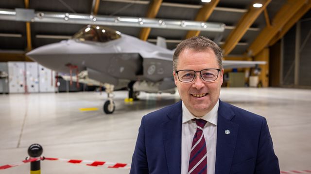 En rekke tidligere forsvarsministre skal grilles om F-35