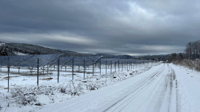 Får ja til Norges første solkraftverk med batterier