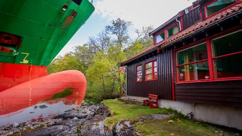 Illustrasjon av Kapteinen siktet