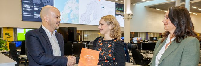 Illustrasjon av Nkom-rapport: Trenger mer robust strømnett og mer reservestrøm