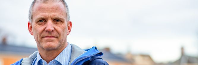 Illustrasjon av Forsøker å møte kritikken av Helseplattformen: – Det bare preller av