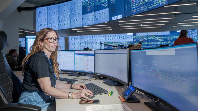 850 tog i døgnet og to spor: Slik dirigeres togtrafikken når alt går galt