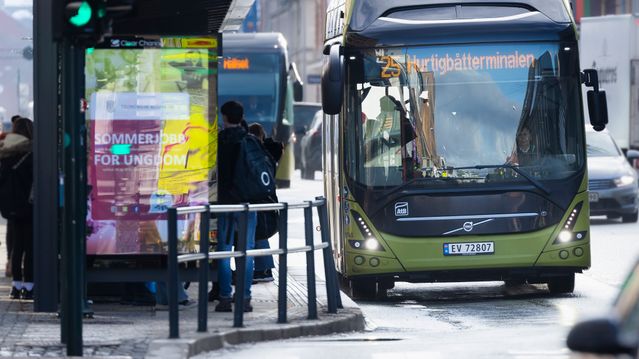 Avviser at europeiske busser er sterkt avhengige av kinesiske komponenter