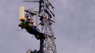 Illustrasjon av 5G-investeringene flater ut, men arealdekningen spratt i været over natta