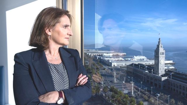 Åpner for ekstra oljeskatt