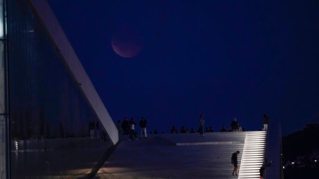 Sør-Norge fikk best sikt til kveldens måneformørkelse