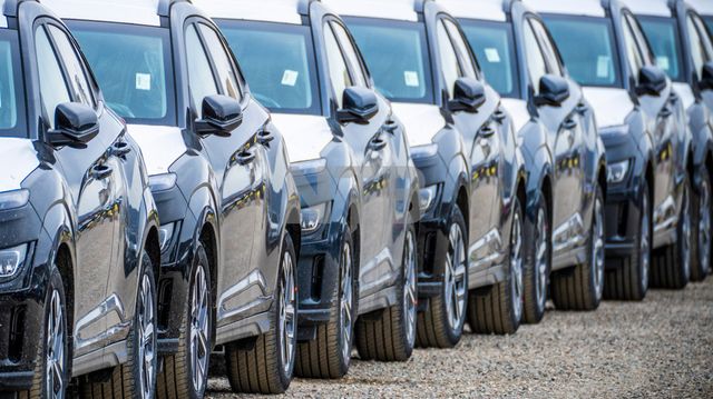 Elbiler får full moms fra 2027