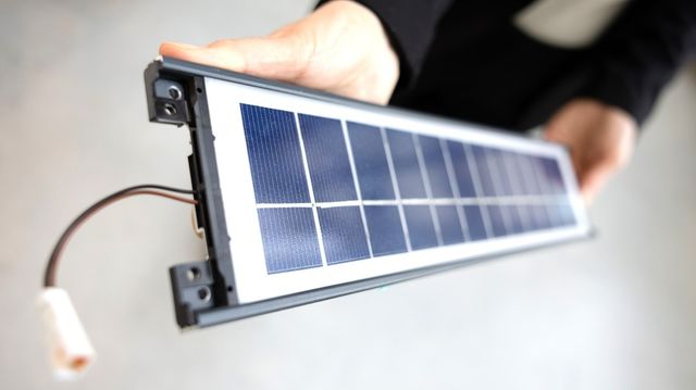 Hun forsker på smulene fra solcelleindustrien
