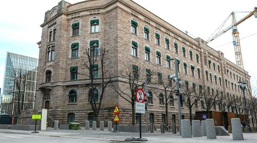 Illustrasjon av Det står dårlig til med Norges eldste regjeringsbygg