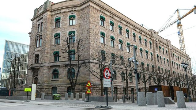 Norges eldste regjeringsbygning: Råte, vann og alunskifer