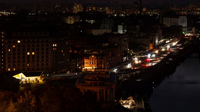 Ukraina må ha hjelp fra venner for å holde strømmen på