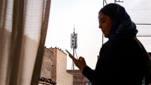 Illustrasjon av NetBlocks: Irans internettstenging er den lengste i historien