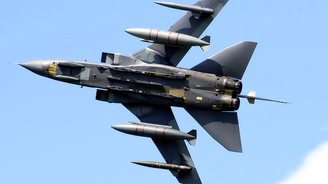 Hvorfor har ikke jagerfly missiler som peker bakover?