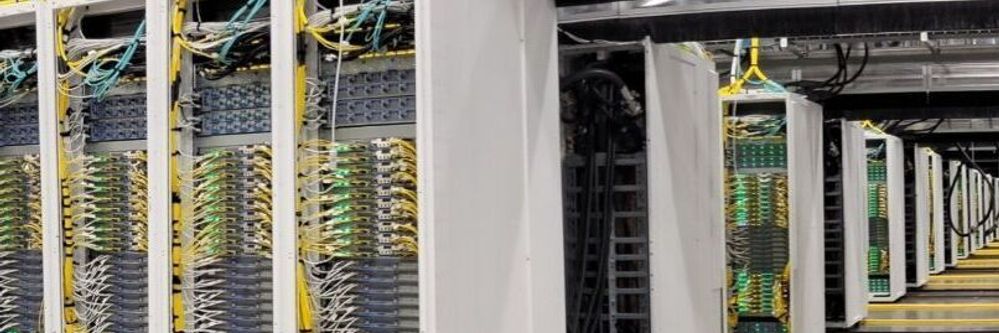 Illustrasjon av Microsoft sender norske kundedata ut av Europa