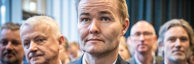 Illustrasjon av – Vi har på en måte bestilt en elbil. Vi kan ikke uten videre switche til en dieselbil