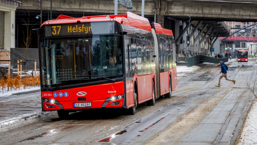 Illustrasjon av Krever 585 millioner av Unibuss etter omstridt bussbytte