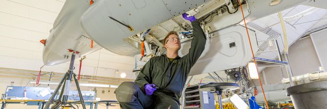 Illustrasjon av Norge mangler 90 F-35-teknikere
